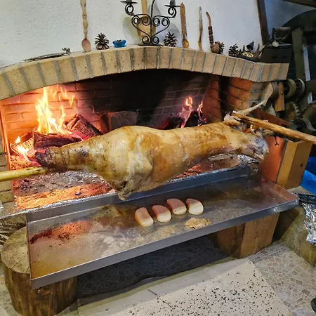 Rosenovi Pensjonat Lyaskovo (Smolyan)