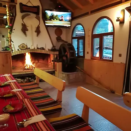 Rosenovi ゲストハウス Lyaskovo