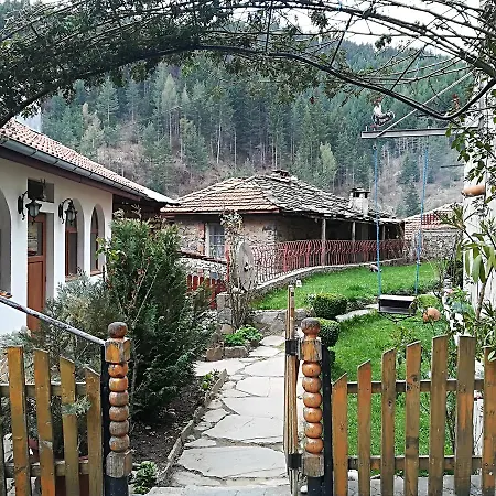 Rosenovi Πανσιόν